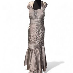 Jovani Fashions Silver Mermaid Evening Beaded Formal Mother of Bride Gown Sz 14